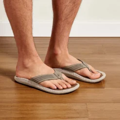 Slipper OluKai Men Ulele Clay Mustang -Hanwag Winkel 10435 1013 101 M Ulele ClyMus Web Opt 1024x1024