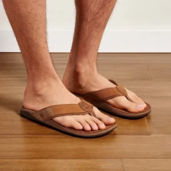 Slipper OluKai Men Tuahine Toffee Toffee -Hanwag Winkel 10465 3333 101 M Tuahine TofTof Web Opt 1024x1024