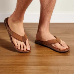 Slipper OluKai Men Tuahine Toffee Toffee -Hanwag Winkel 10465 3333 102 M Tuahine TofTof Web Opt 1024x1024